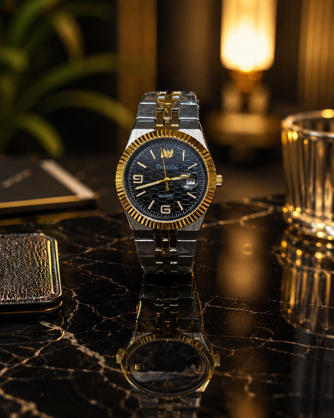 Essential Luxury Quartz Men'S Wristwatch, a Sporty And Timepiece with Luminous Features And a Date Function, Crafted from Stainless Steel. Perfect As a Gift