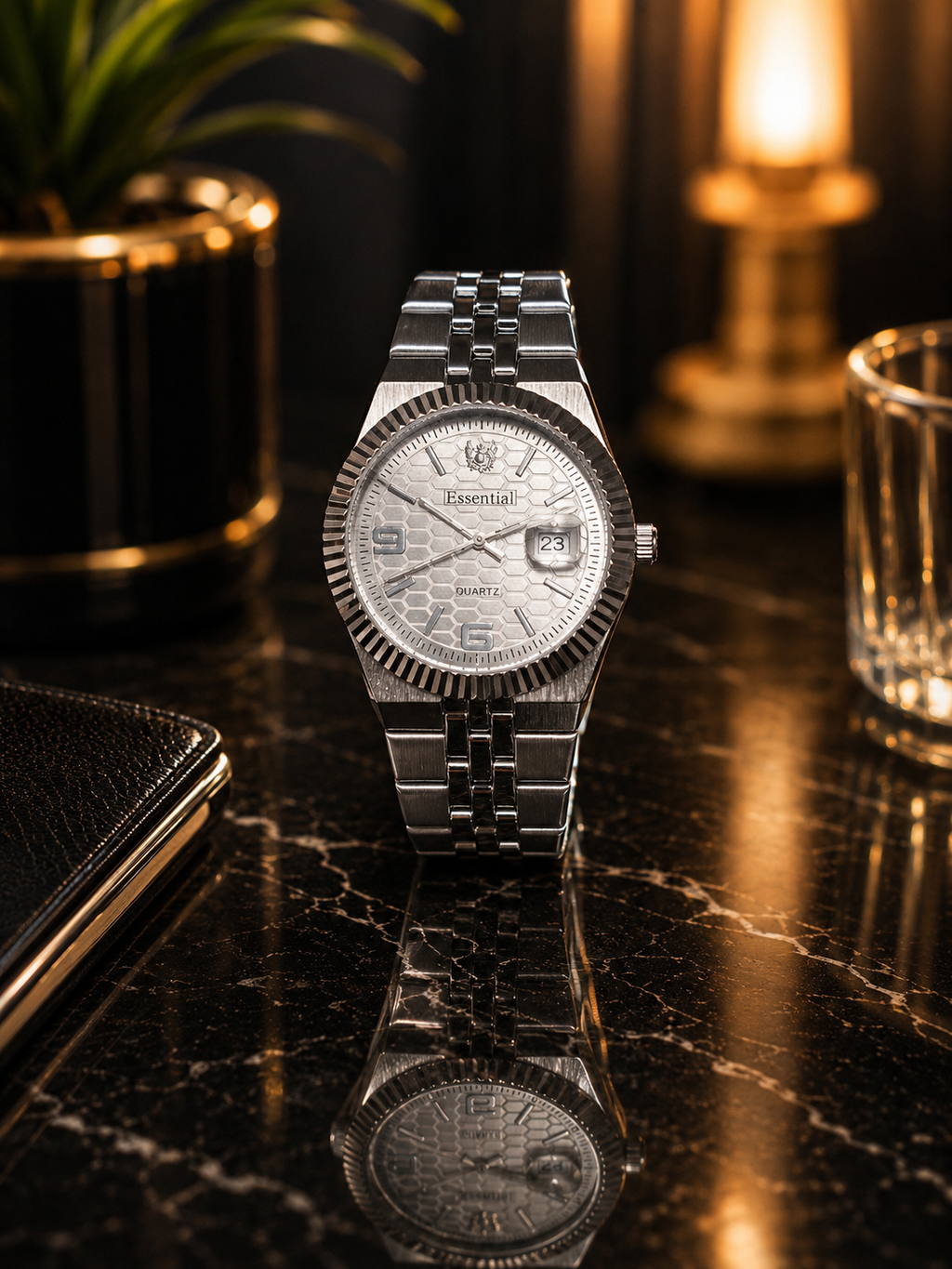 Essential Luxury Quartz Men'S Wristwatch, a Sporty And Timepiece with Luminous Features And a Date Function, Crafted from Stainless Steel. Perfect As a Gift